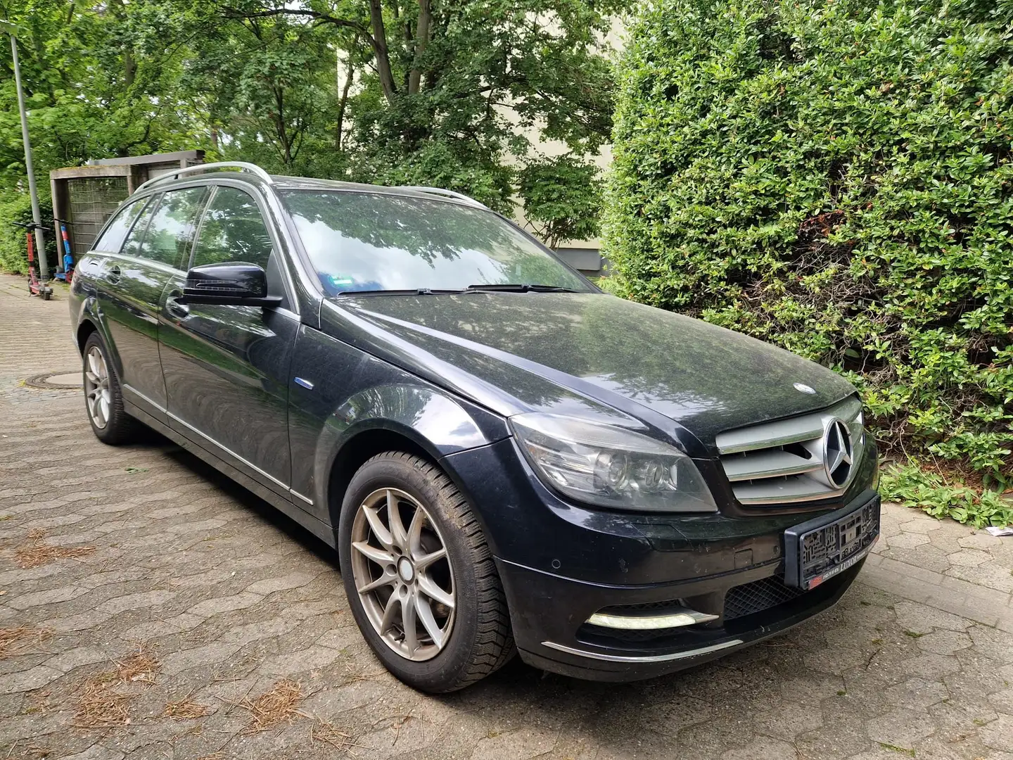 Mercedes-Benz C 220 T CDI DPF Automatik BlueEFFICIENCY Elegance Euro 5 Schwarz - 1