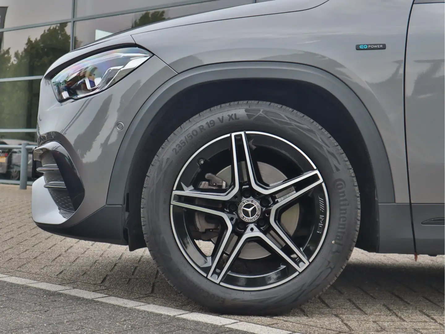 Mercedes-Benz GLA 250 e AMG Line Navi | 360 CAM | CarPlay | 19"LMV | Ele Grijs - 2