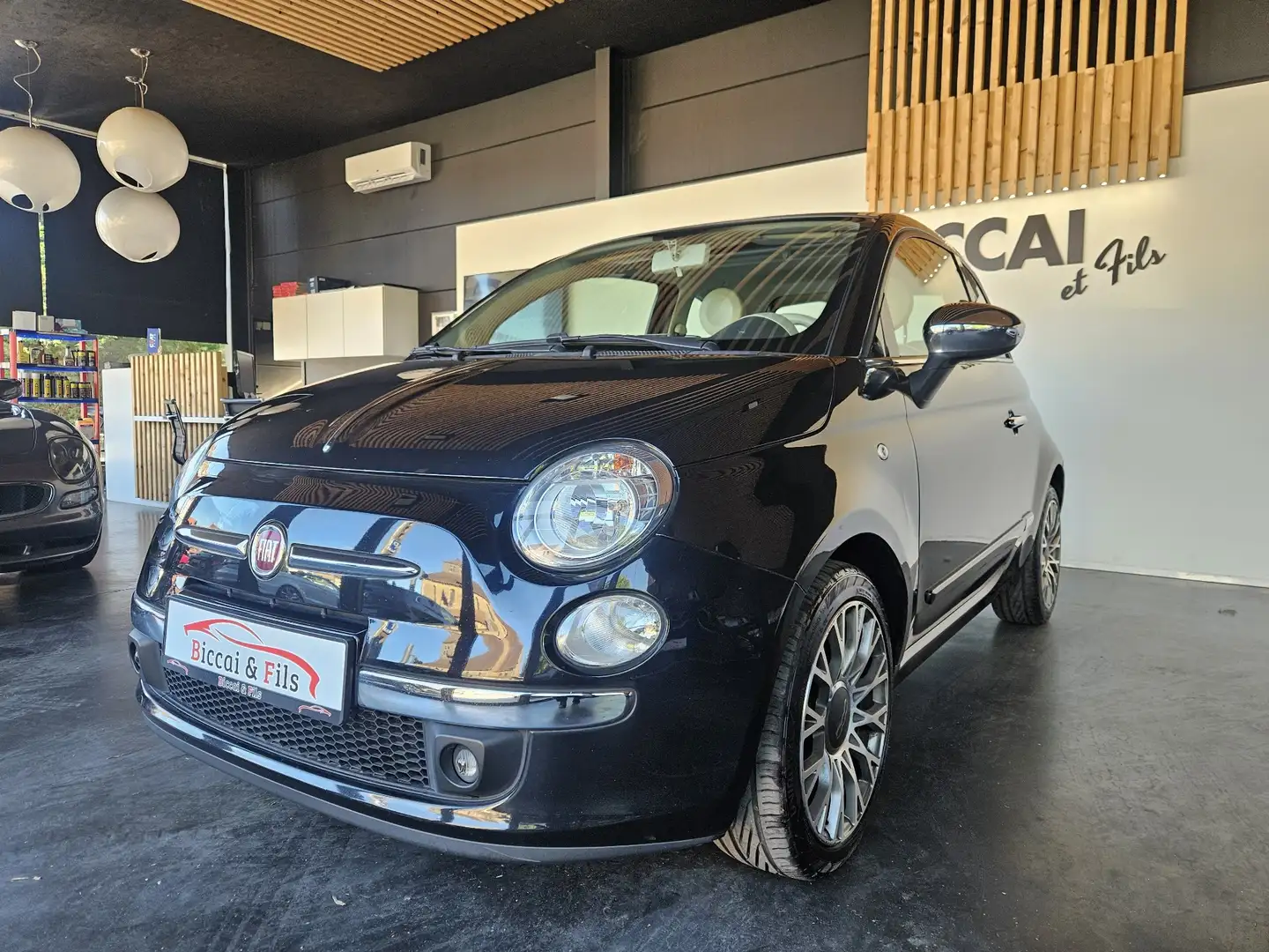 Fiat 500 500 1.2i Lounge ///Toit panoramique///Bluetooth/// Zwart - 1