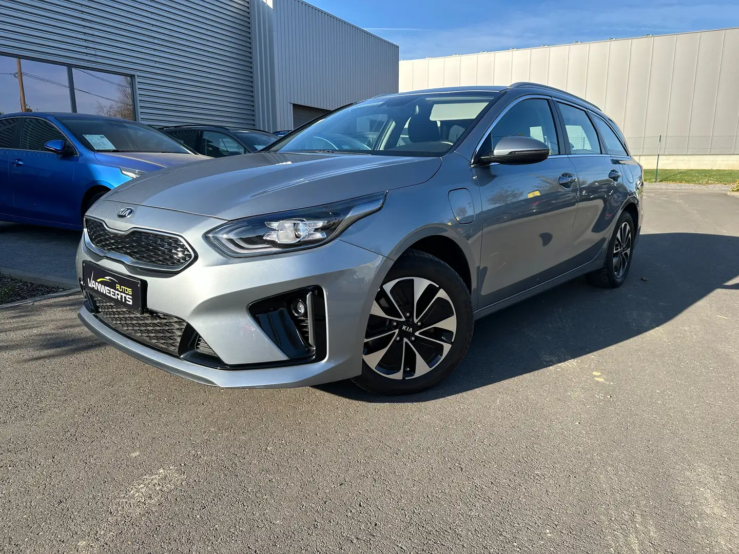 Kia Ceed SW / cee'd SW 1.6 GDi PHEV Business Line, CARPLAY/CAMERA Grijs - 1