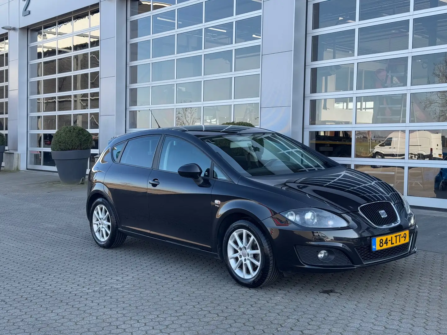SEAT Leon Leon 1.2 TSI Eco. Bnsl.H. Negro - 1