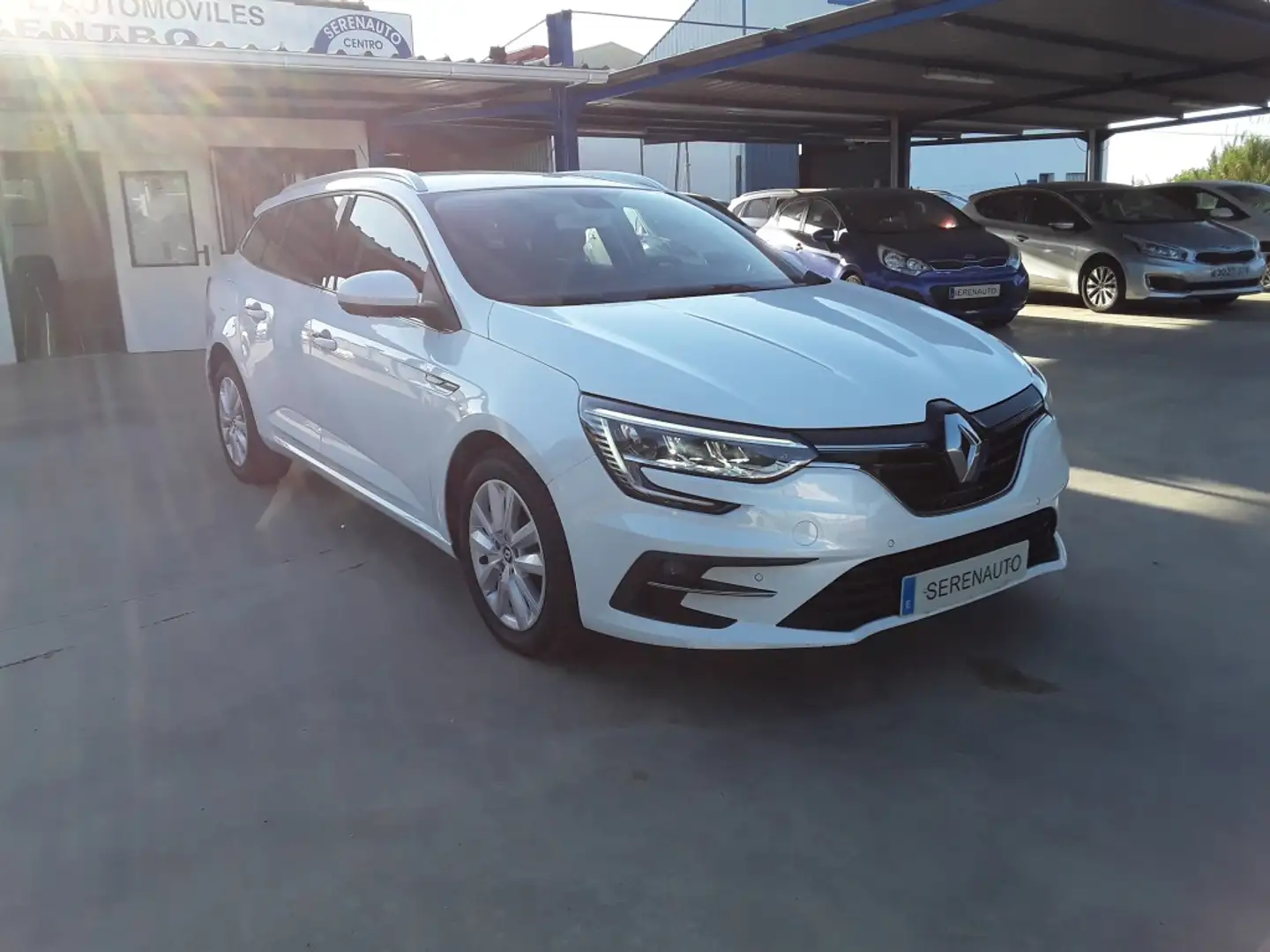 Renault Megane S.T. 1.5dCi Blue Techno EDC 85kW Weiß - 1