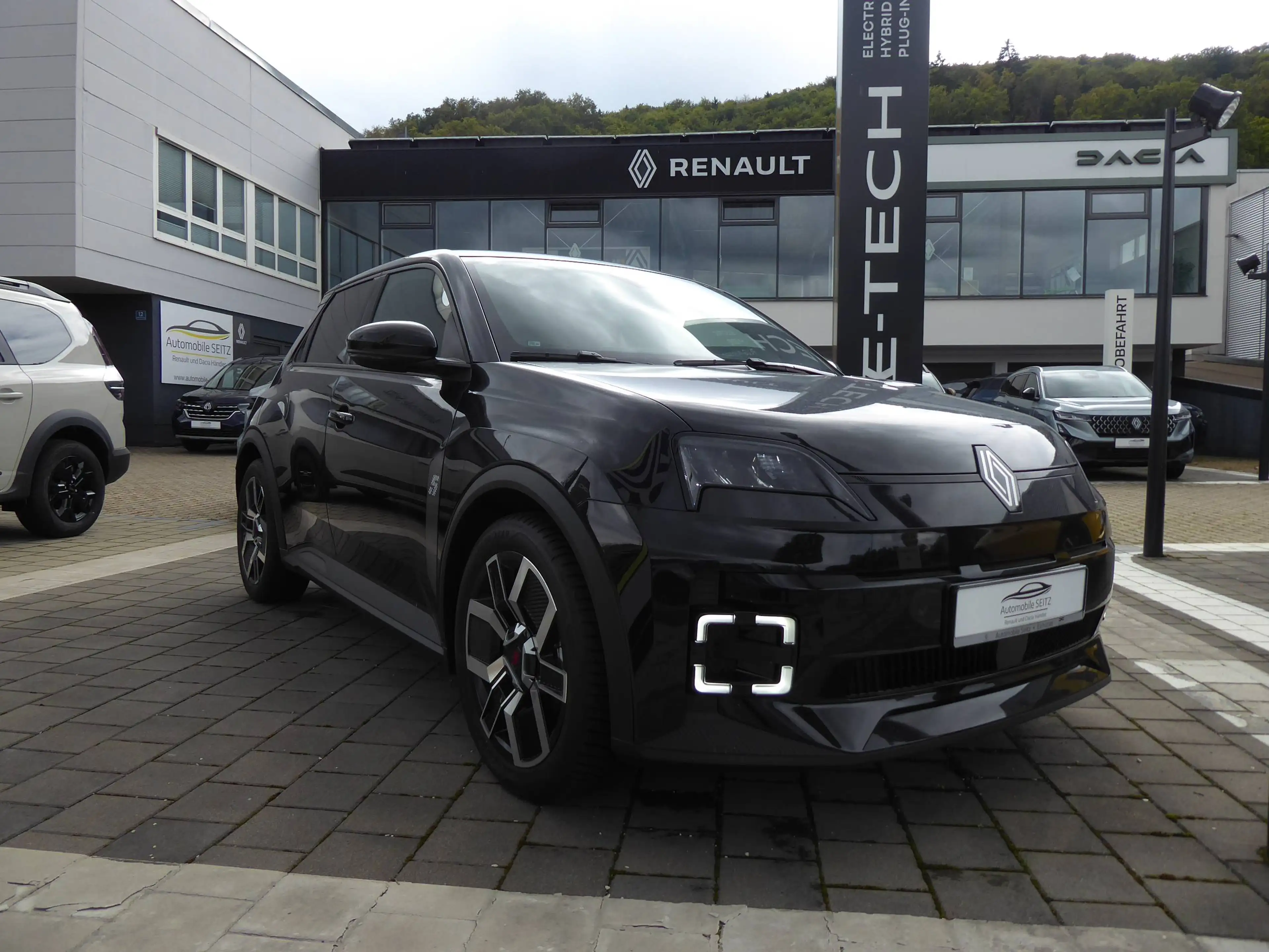 Renault R 5 R 5 E-Tech Techno 150 Comfort Range — photo 2