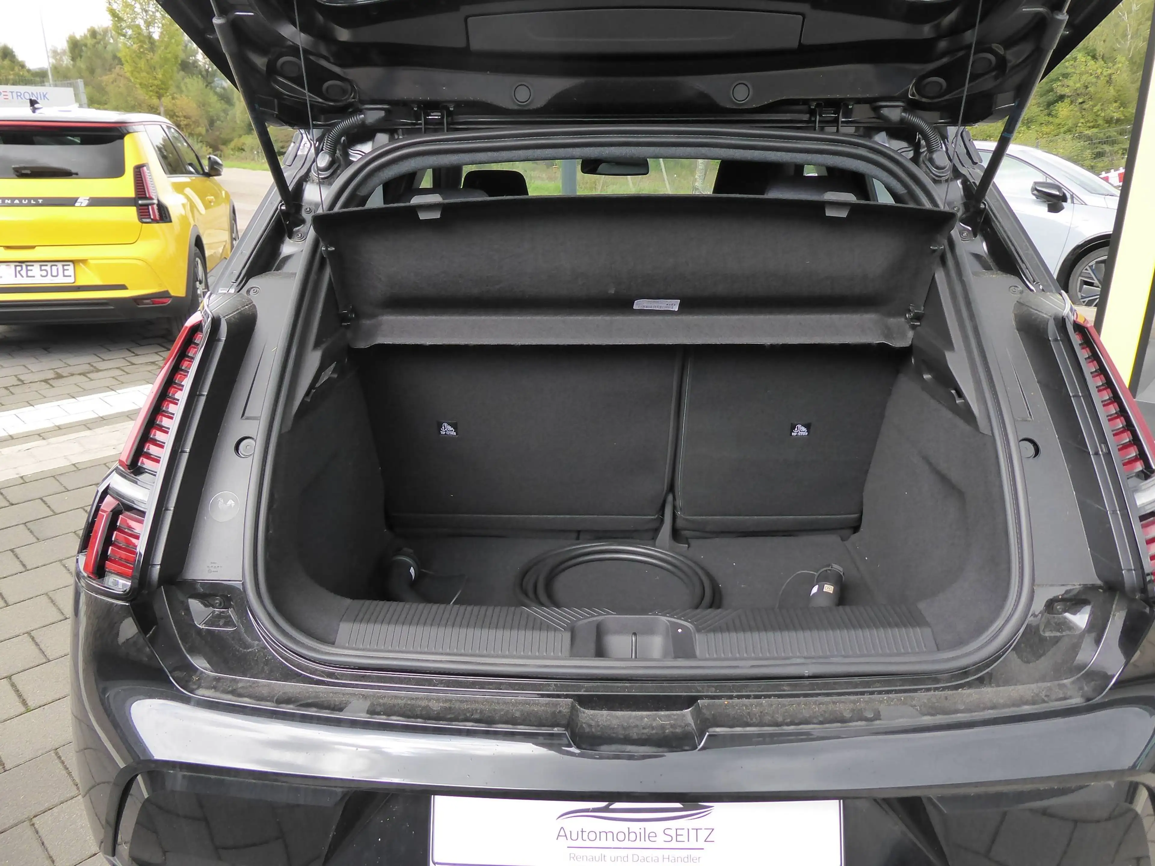 Renault R 5 R 5 E-Tech Techno 150 Comfort Range — photo 5
