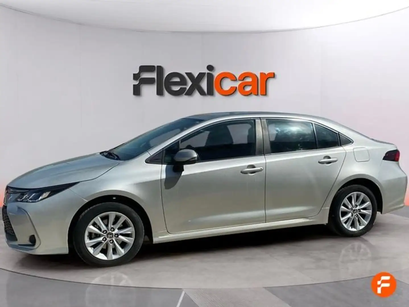 Toyota Corolla 140H Active Plus Gris - 2