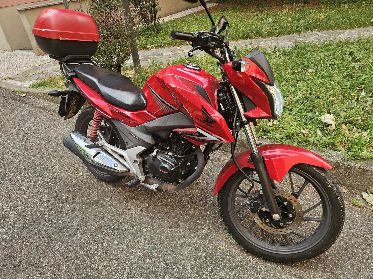 Honda CB 125 F Червоний - 2