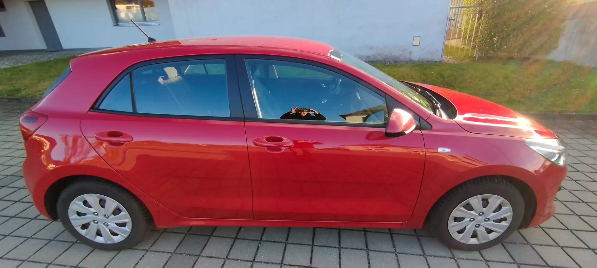 Kia Rio Rio 1,2 CVVT Cool Blockbuster Cool Blockbuster Red - 1