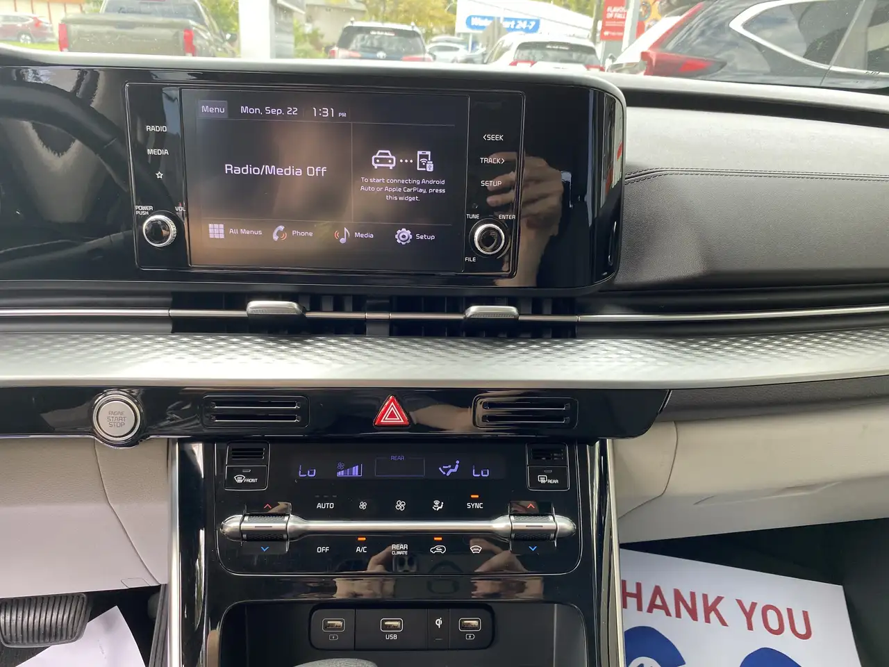 Kia Carnival снимка Kia Carnival
