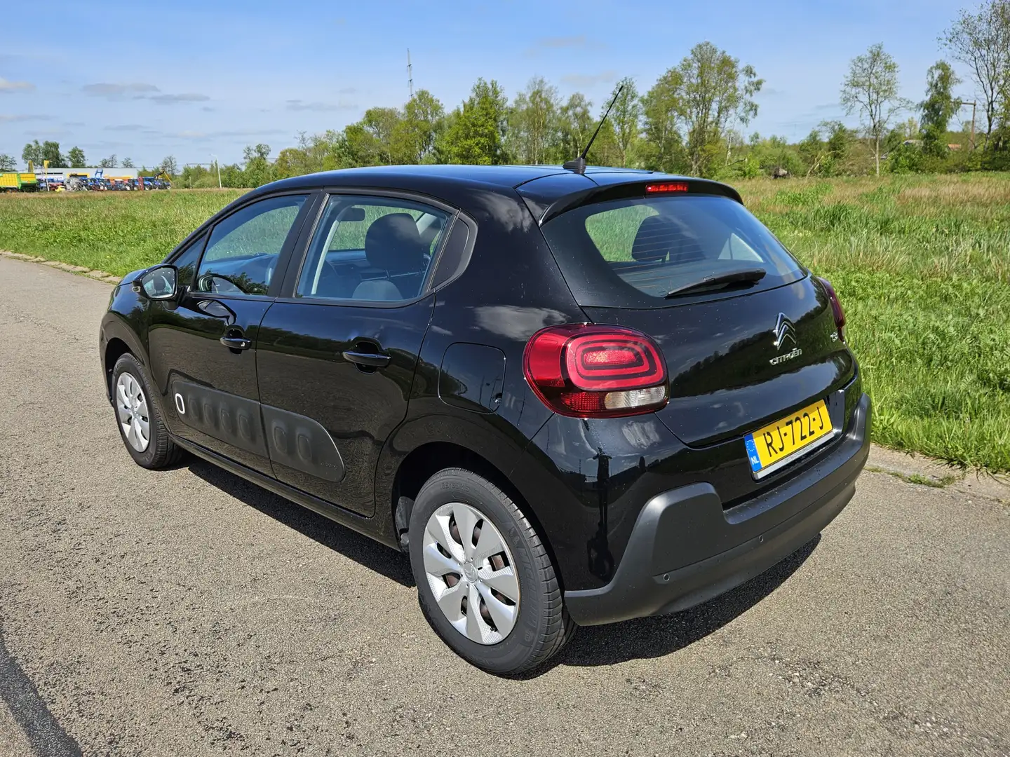 Citroen C3 1.2 PureTech Feel 105g Schwarz - 2
