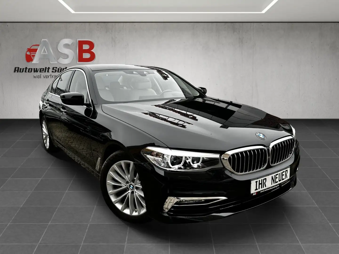 BMW 540 d xDrive Luxury Line Komf.Sitze*Kamera*Stdzg Schwarz - 1