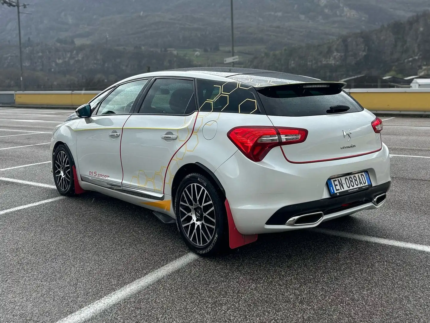 Citroen DS5 Sport line 2.0 163 cv Bílá - 2