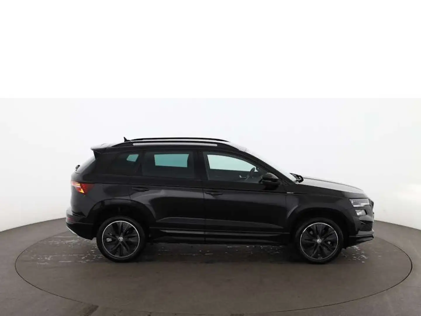 Skoda Karoq 1.5 TSI Sportline Aut MATRIX RADAR NAVI PDC Schwarz - 2