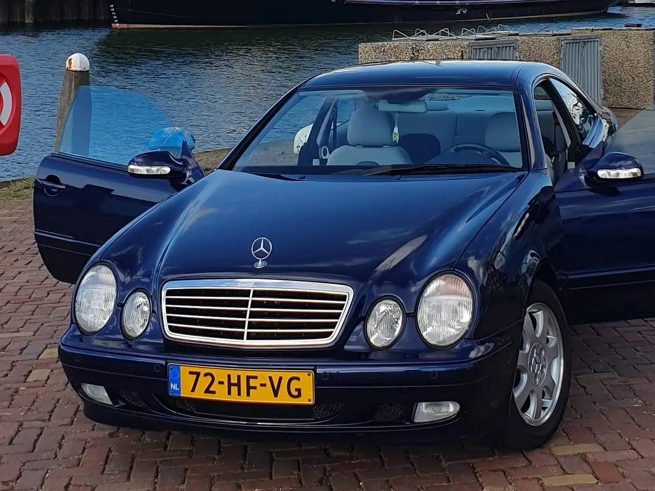 Mercedes-Benz CLK-Class CLK 230 2001