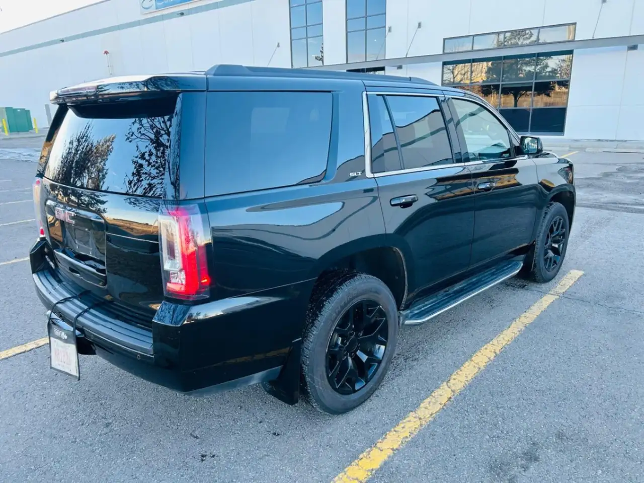 GMC Yukon photo GMC Yukon