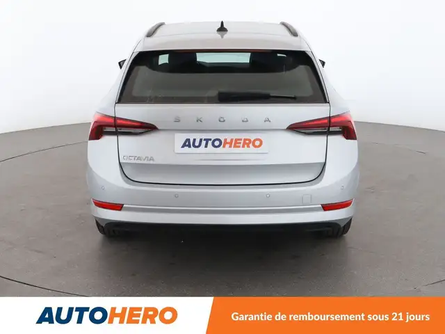 Skoda Octavia view 5