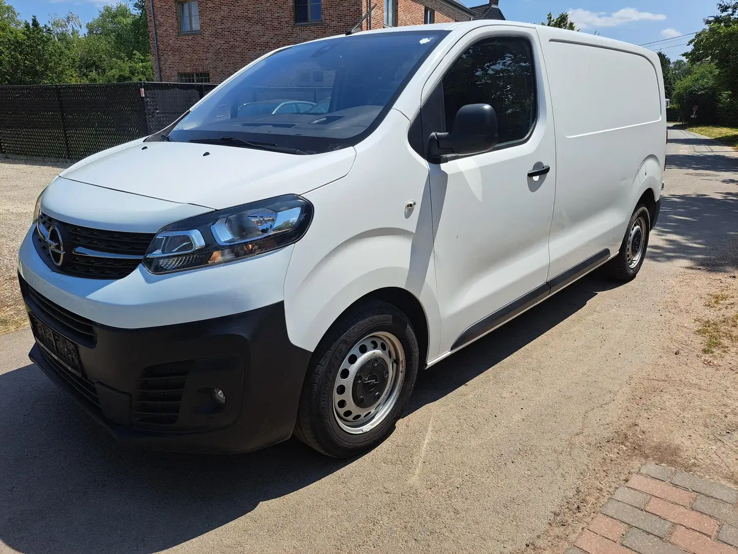 Opel Vivaro L2H1 **180 PK * AUT * AIRCO * NAVI * Wit - 2