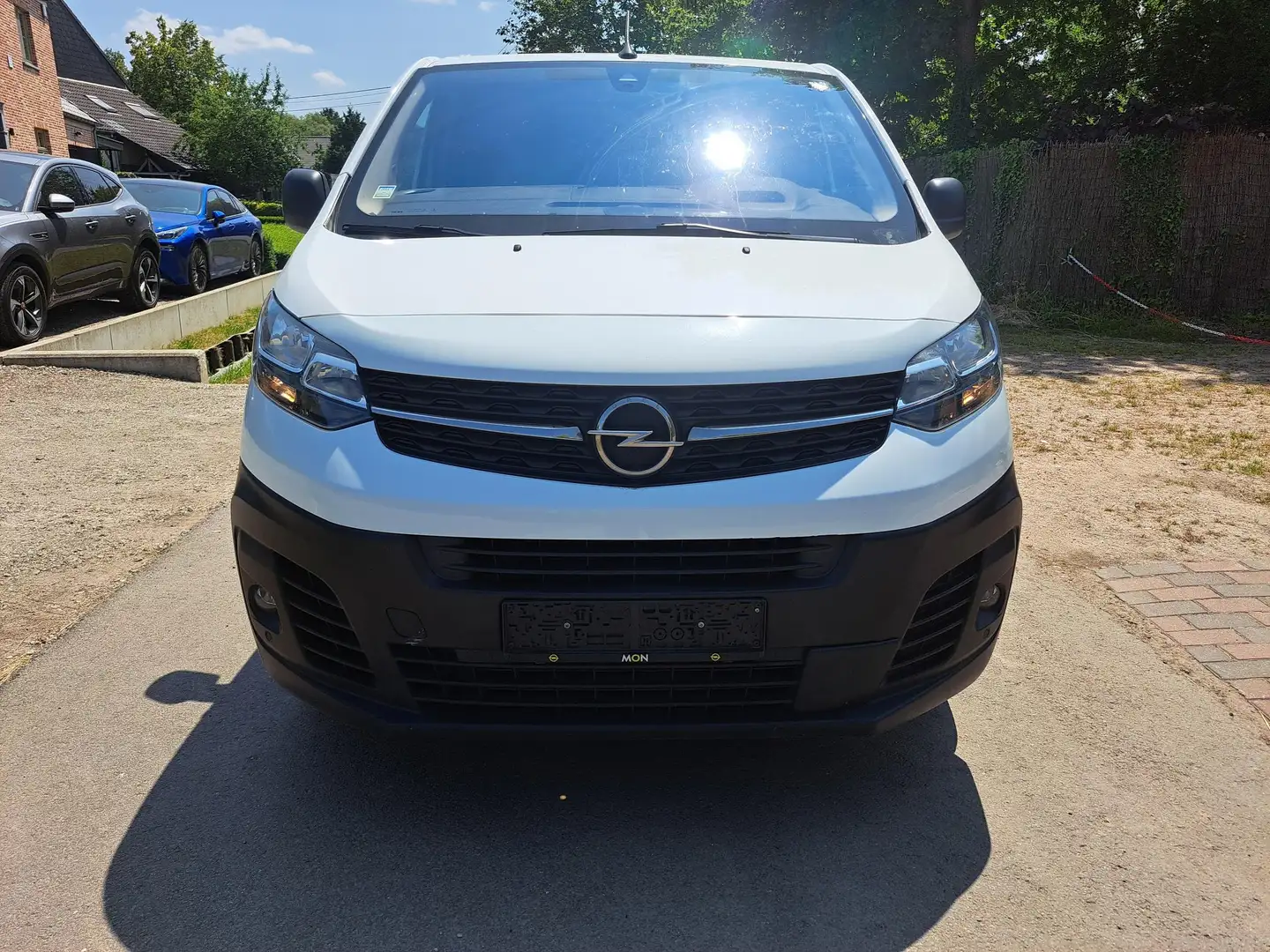 Opel Vivaro L2H1 **180 PK * AUT * AIRCO * NAVI * Blanc - 2