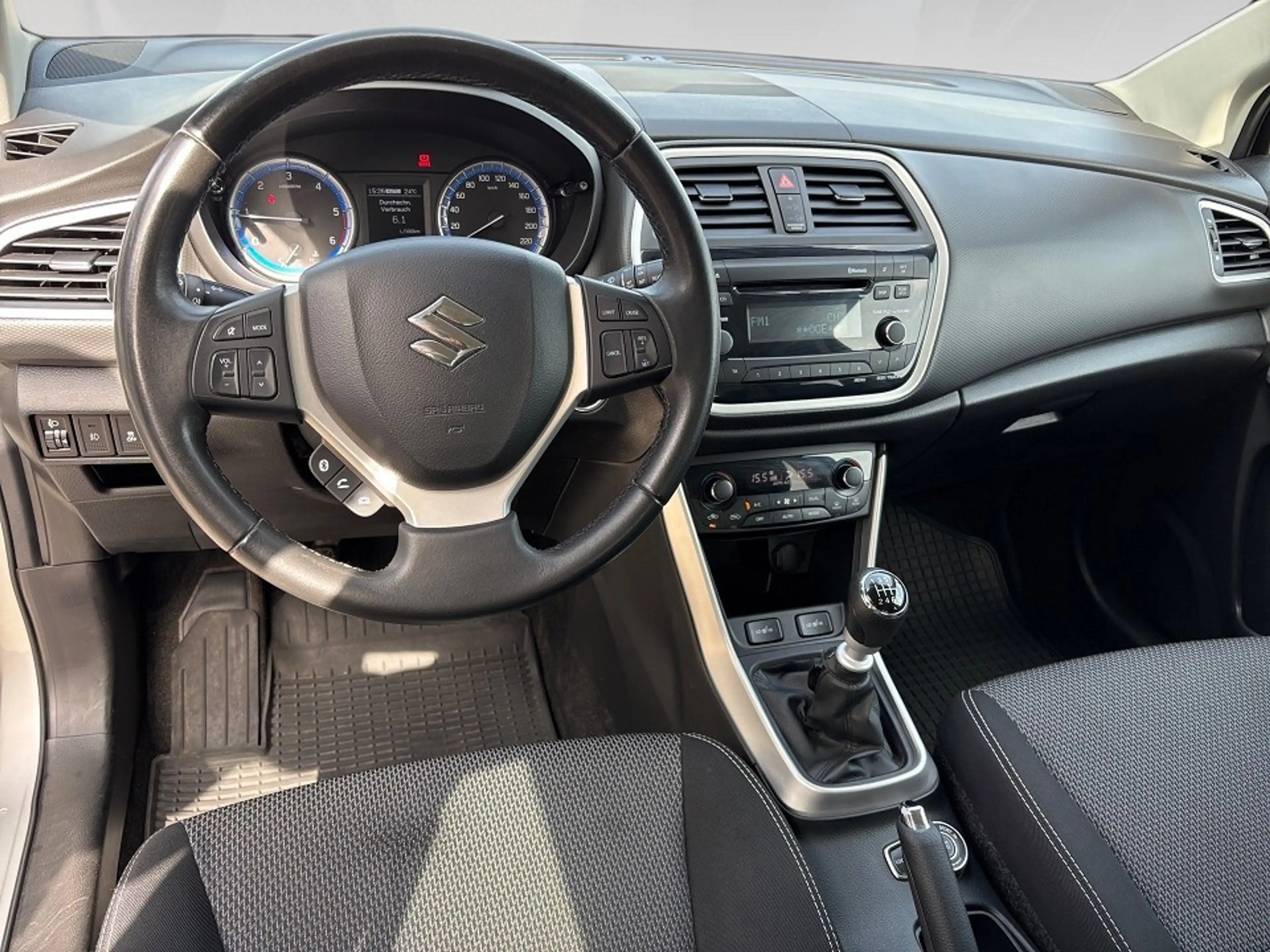 Suzuki SX4 S-Cross 1,6 DDiS Allgrip shine — photo 14