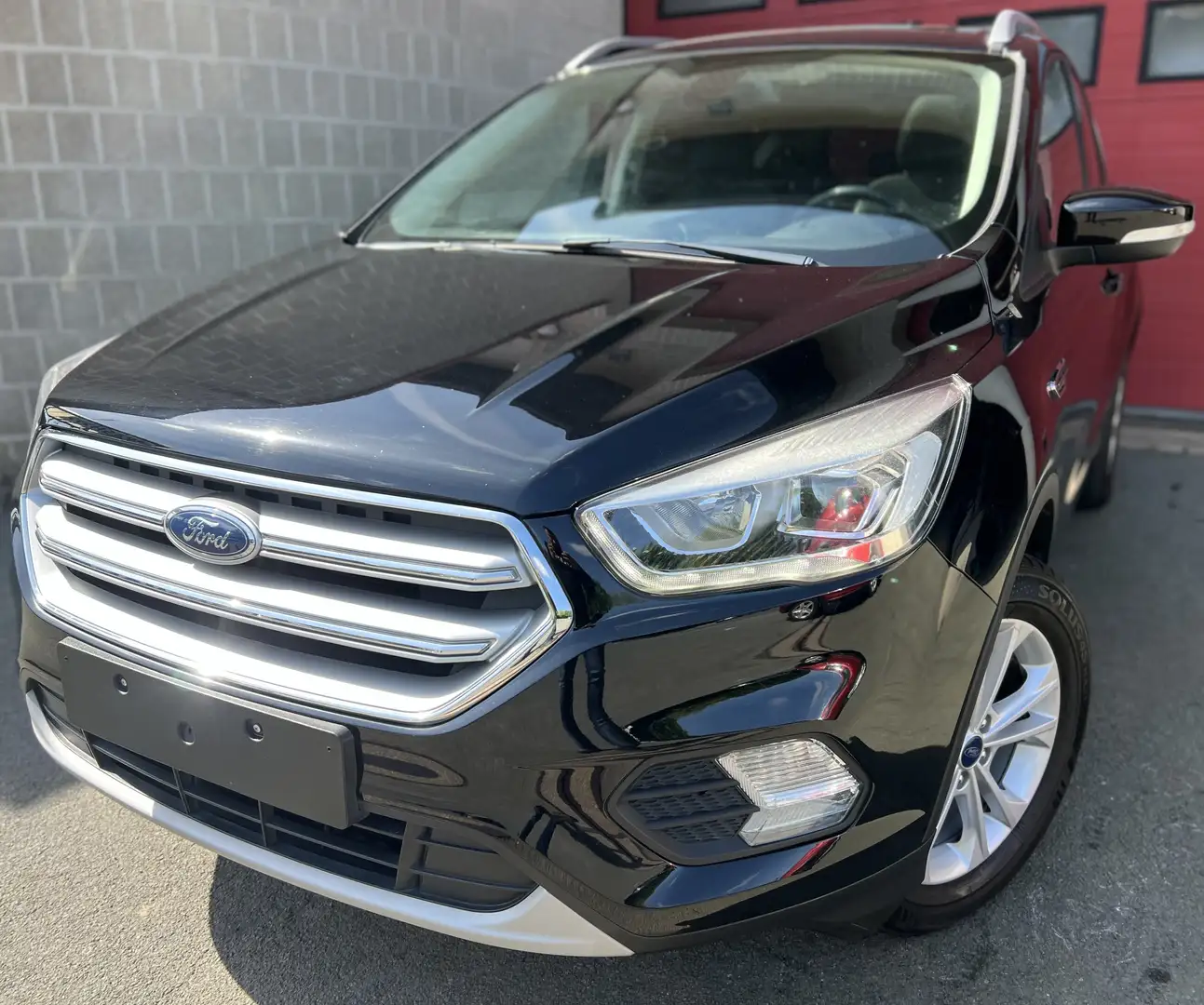 Ford Kuga 1.5 EcoBoost FWD Titanium + CAR-PASS +TOIT PANO Noir - 1