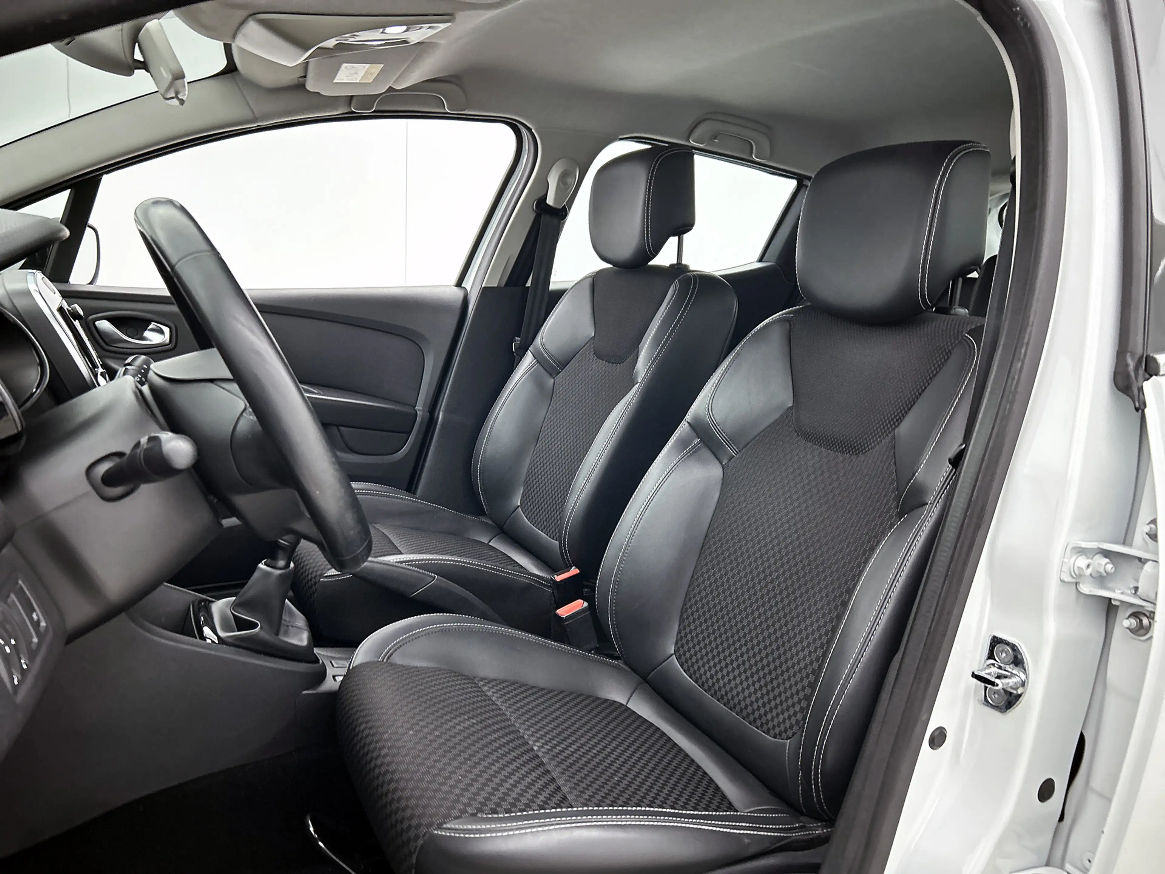 Renault Clio 0.9 TCe Intens Navi, DAB — photo 30