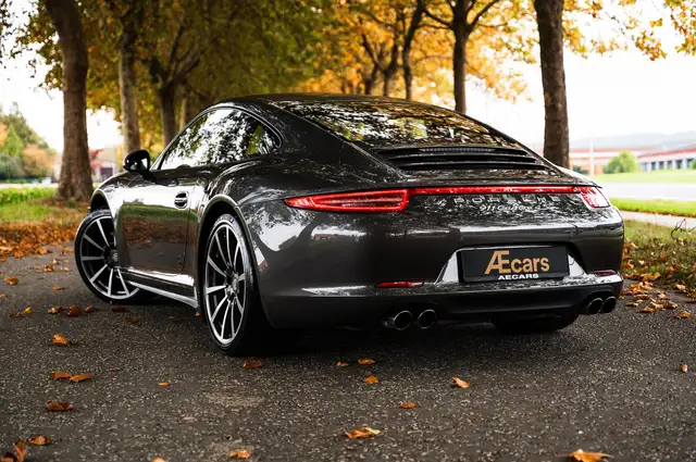 Porsche 991