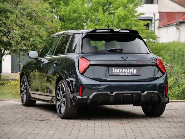 Mini Hatch view 4