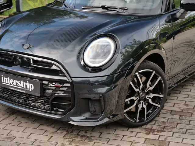 Mini Hatch view 7