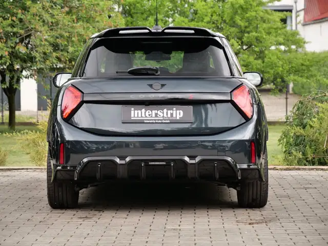 Mini Hatch view 5