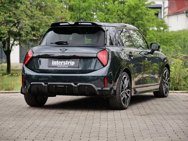 Mini Hatch view 6