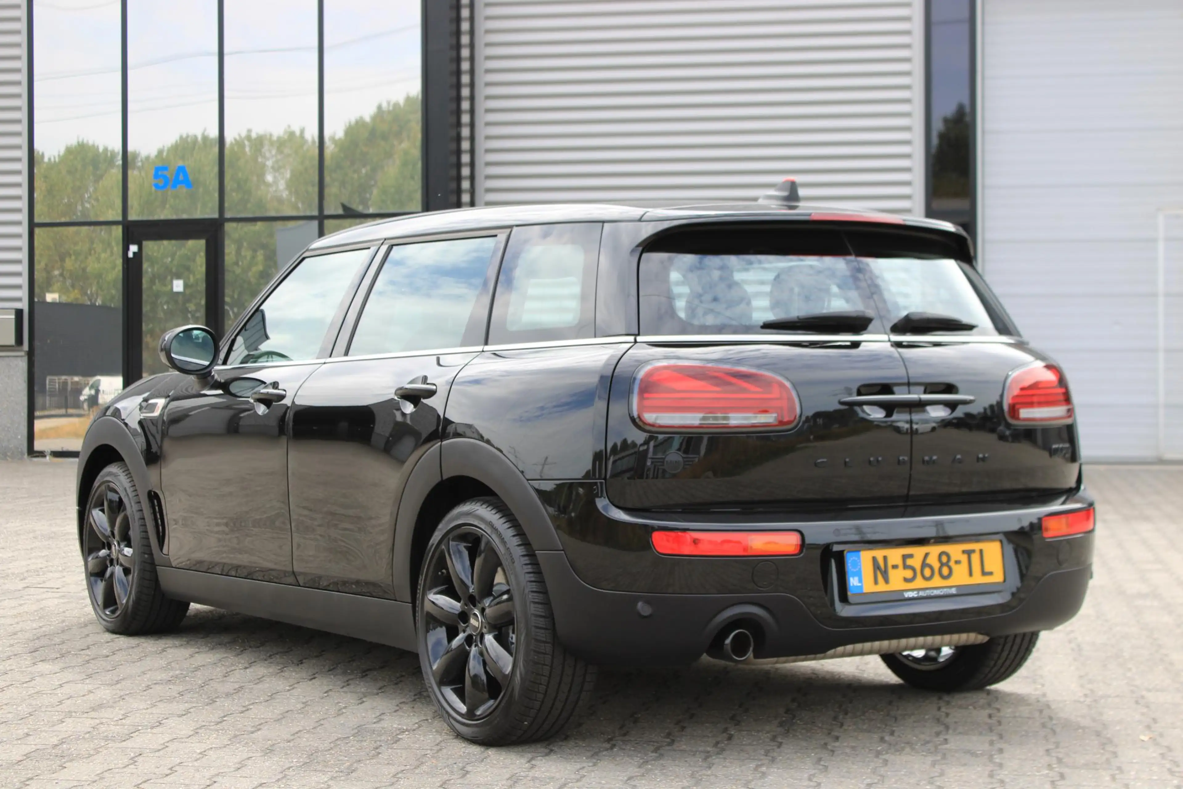 MINI Cooper Clubman 1.5 Camera | ACC | Comfort Access | Leder | DAB | — photo 13