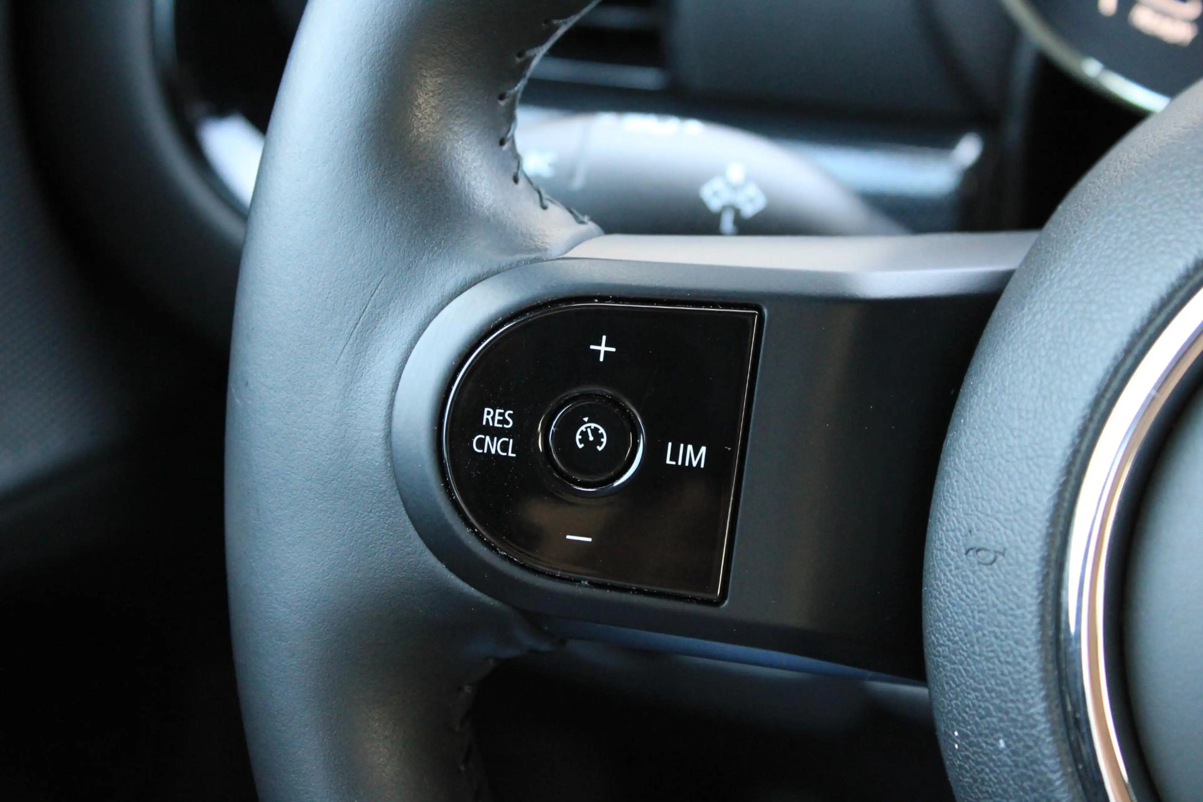 MINI Cooper Clubman 1.5 Camera | ACC | Comfort Access | Leder | DAB | — photo 8