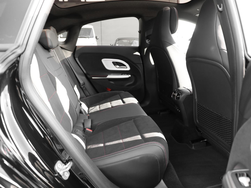 Mercedes-Benz CLA 250 + AMG Advanced+ Night 19-Zoll Multibeam — photo 6