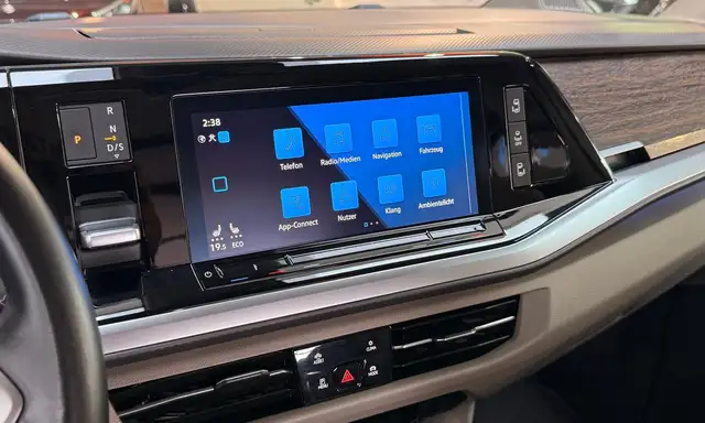 Volkswagen Multivan view 13