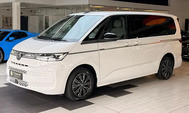 Volkswagen Multivan view 2