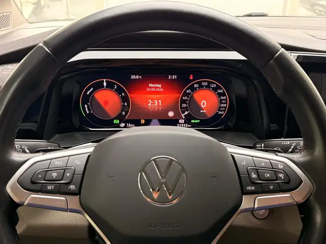 Volkswagen Multivan view 11