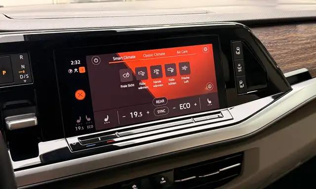 Volkswagen Multivan view 12