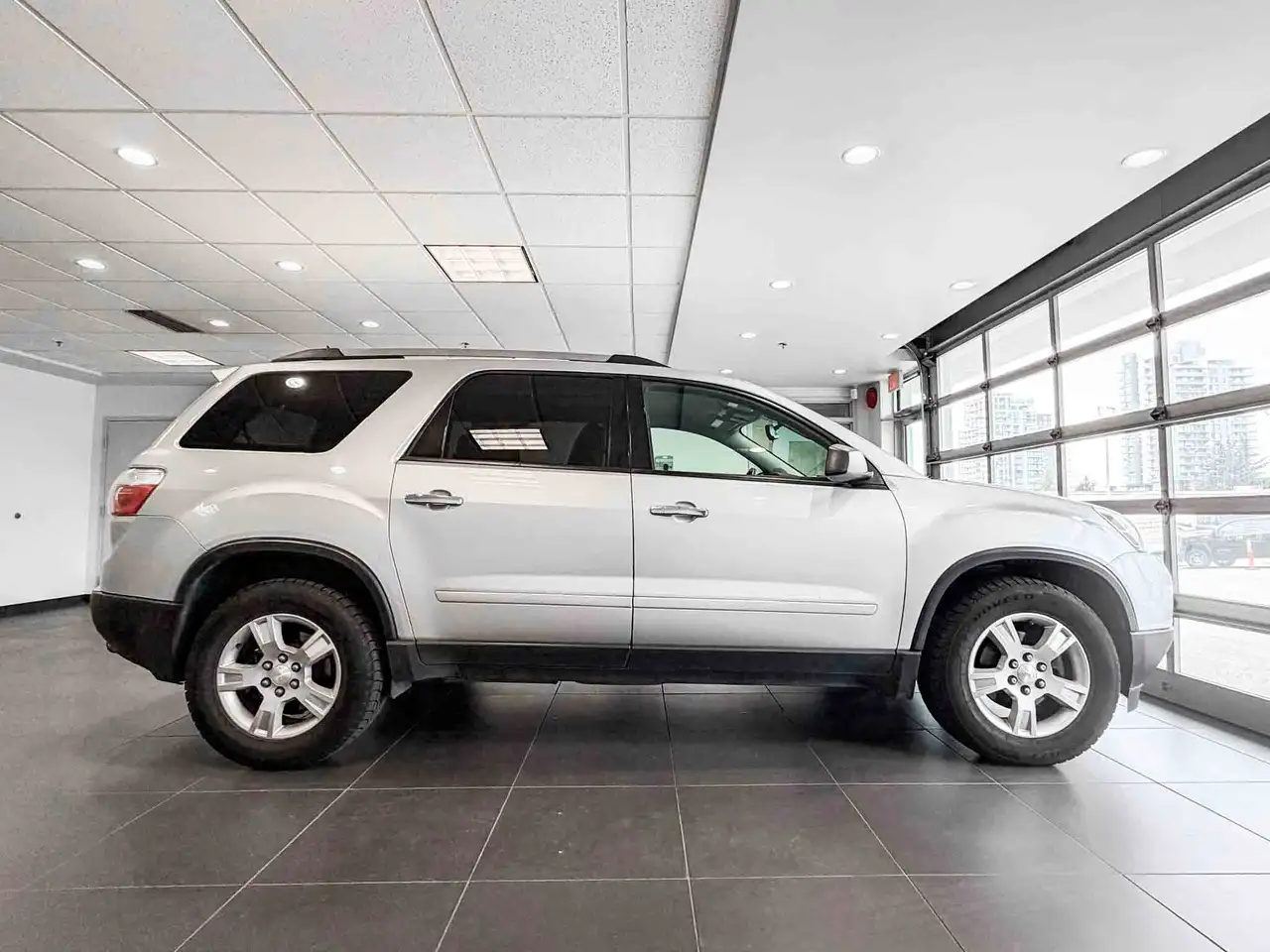 GMC Acadia снимка GMC Acadia