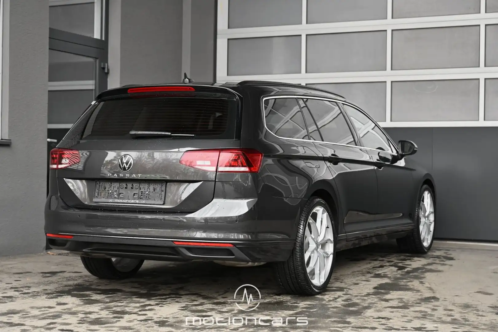 Volkswagen Passat 2.0 TSI 190 BUSINESS VARIANT DSG  Pickerl NEU EXP Schwarz - 2