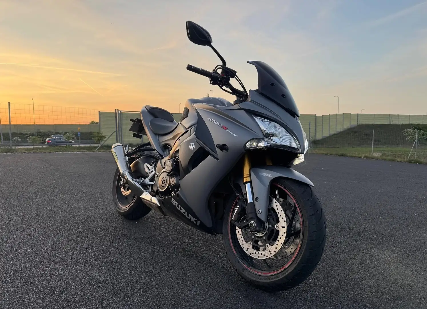 Suzuki GSX-S 1000 F Gri - 1