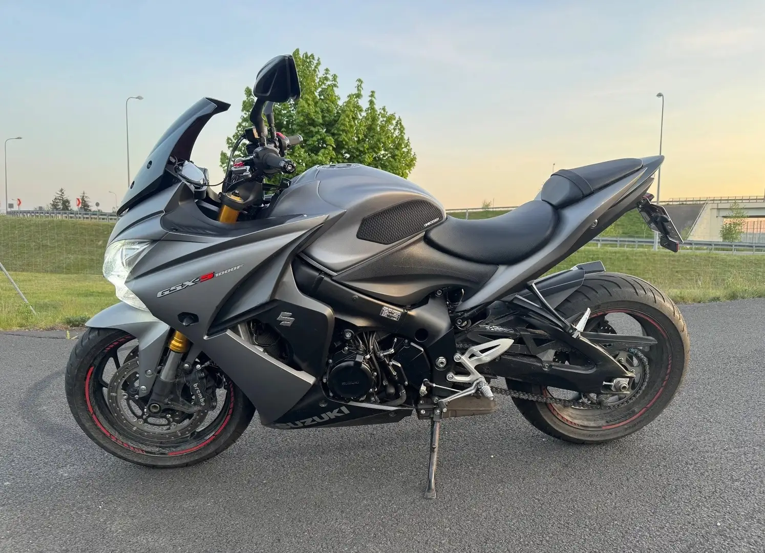 Suzuki GSX-S 1000 F Gri - 2