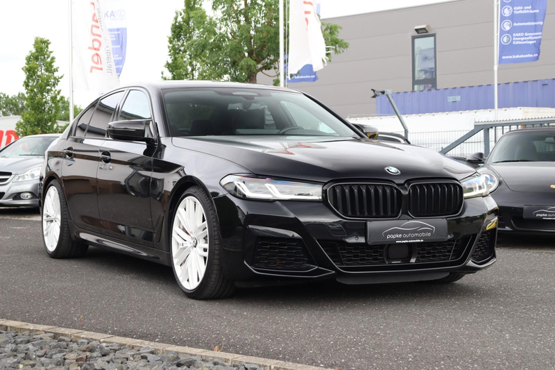 BMW 550 i xDrive V8 G30 +20ZOLL+LED+SHD+LEDER+H&K+ASSISTEN — photo 4