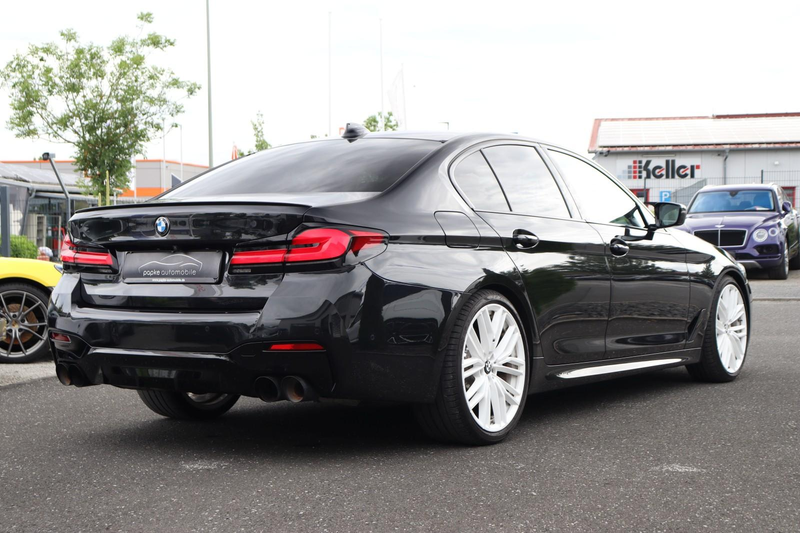 BMW 550 i xDrive V8 G30 +20ZOLL+LED+SHD+LEDER+H&K+ASSISTEN — photo 5