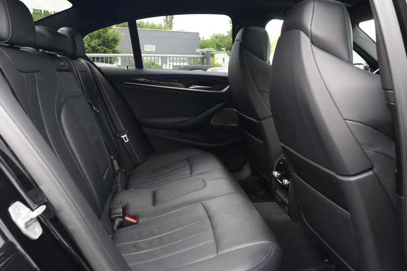 BMW 550 i xDrive V8 G30 +20ZOLL+LED+SHD+LEDER+H&K+ASSISTEN — photo 12