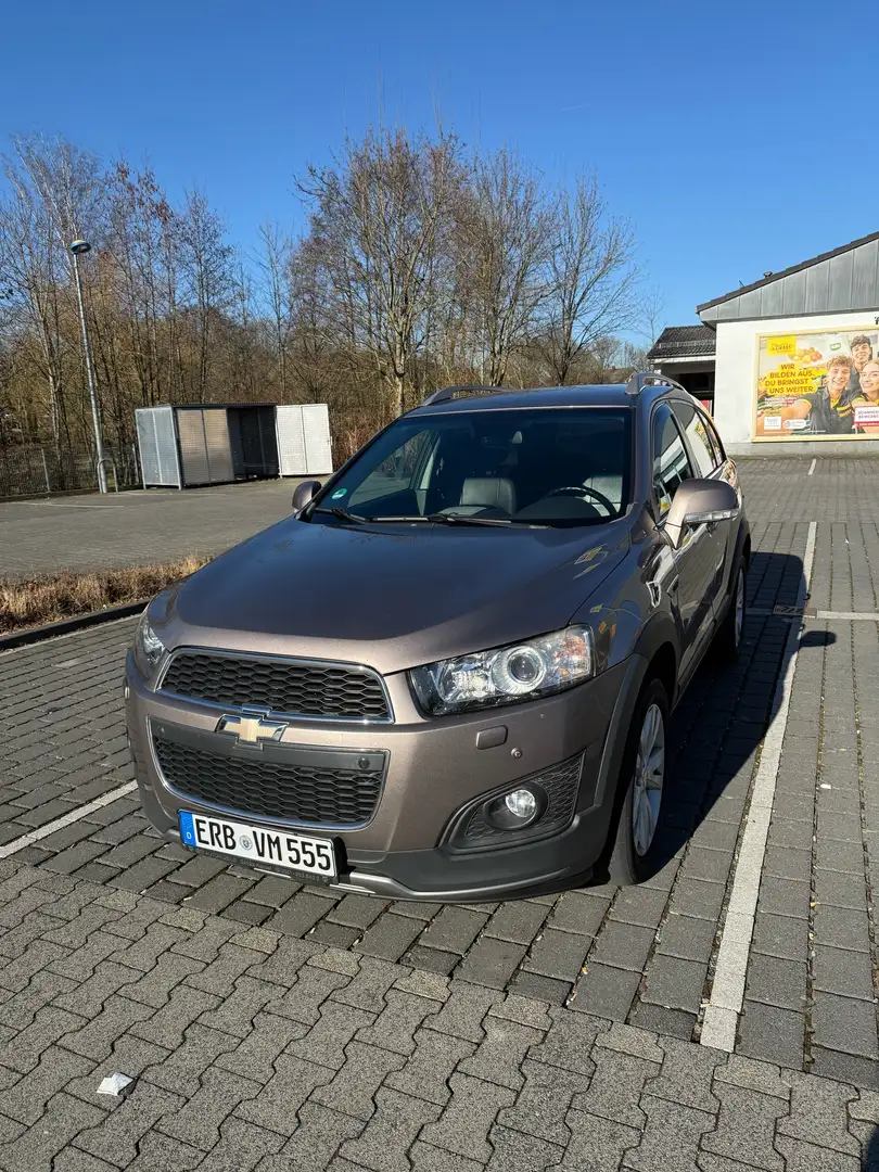 Chevrolet Captiva 2.2 LT+ Auto 4WD Automatik 7-Sitzer Braun - 1