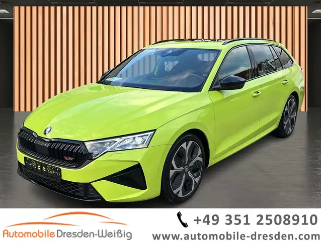 Skoda Octavia main image