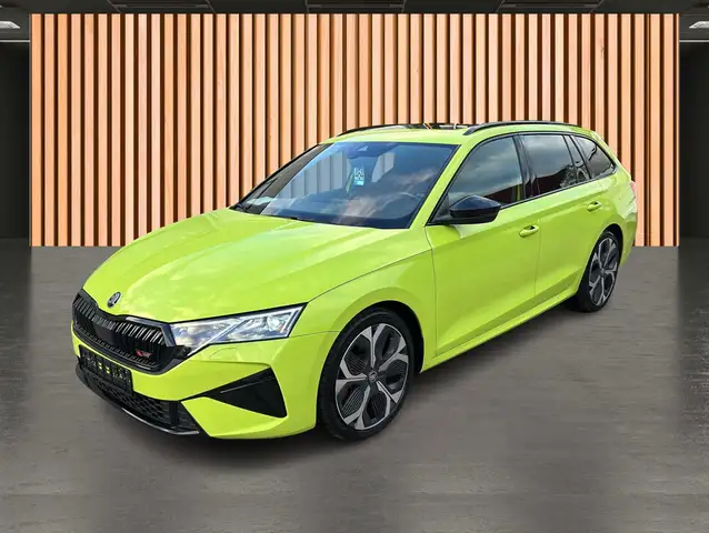 Skoda Octavia view 2