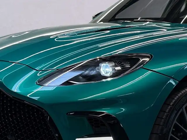 Aston Martin DBX S | Podium Green | Pano | AHK | 23'' Ansicht 5