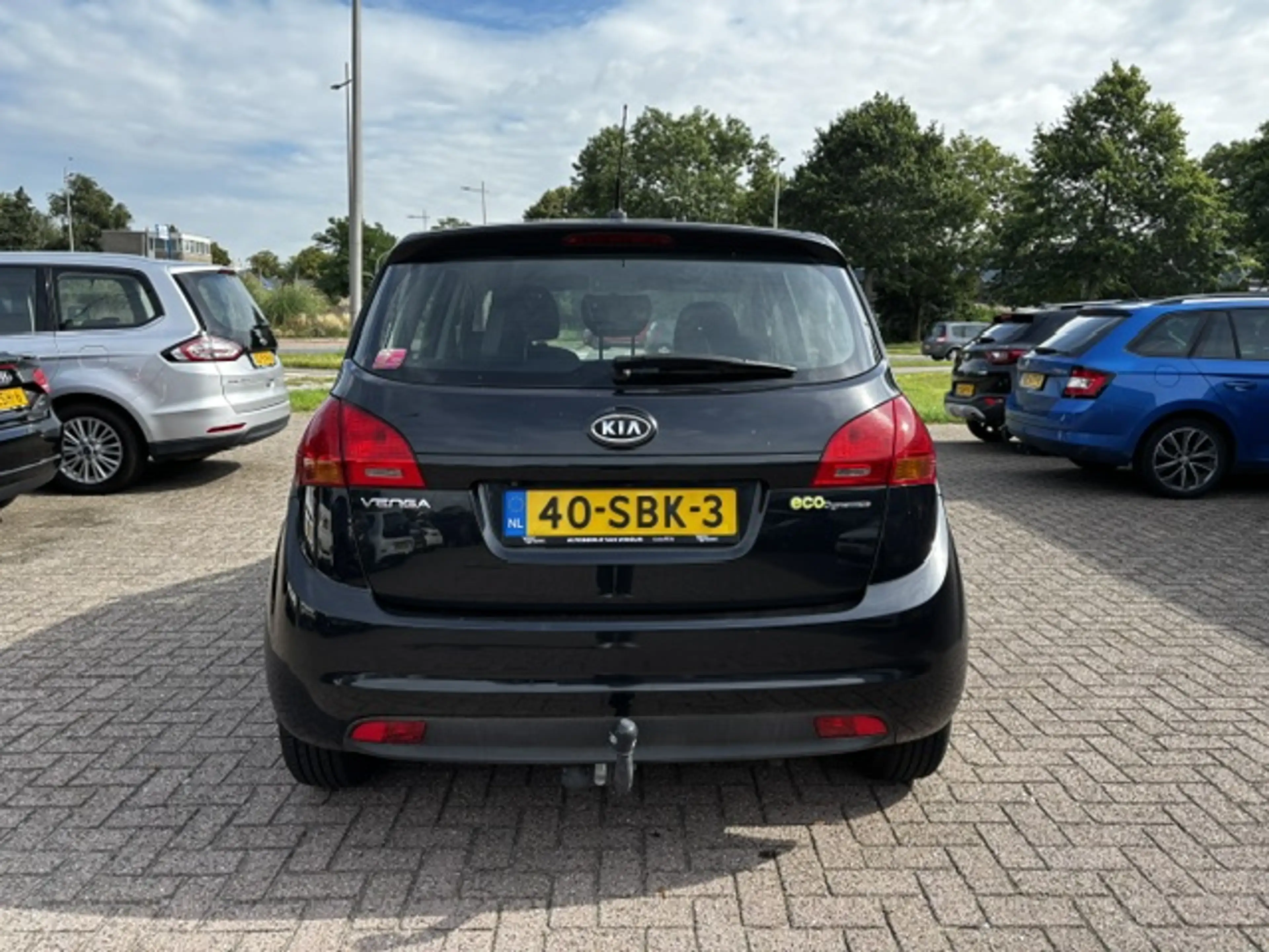Kia Venga 1.4 CVVT Seven — photo 6