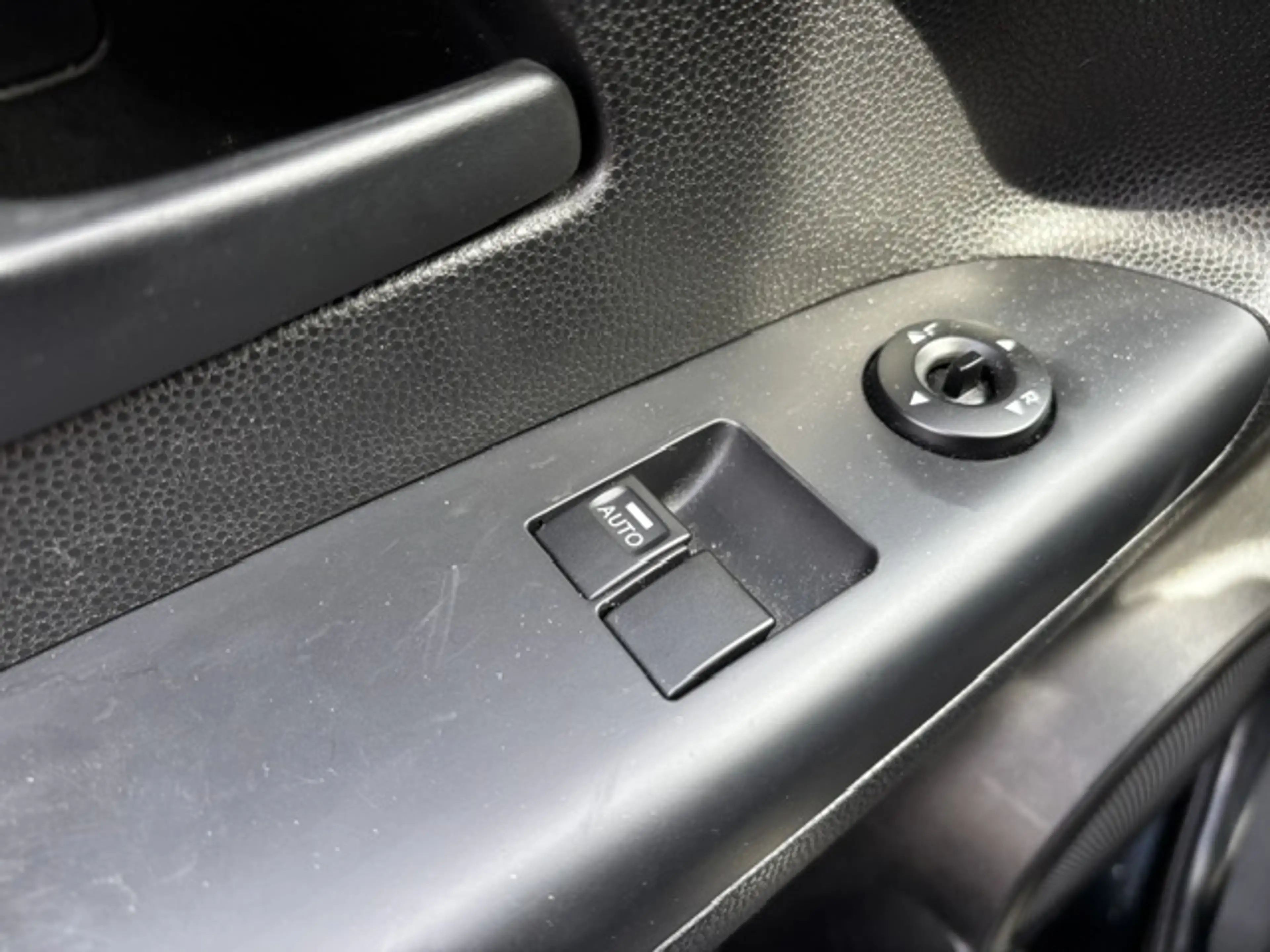 Kia Venga 1.4 CVVT Seven — photo 13