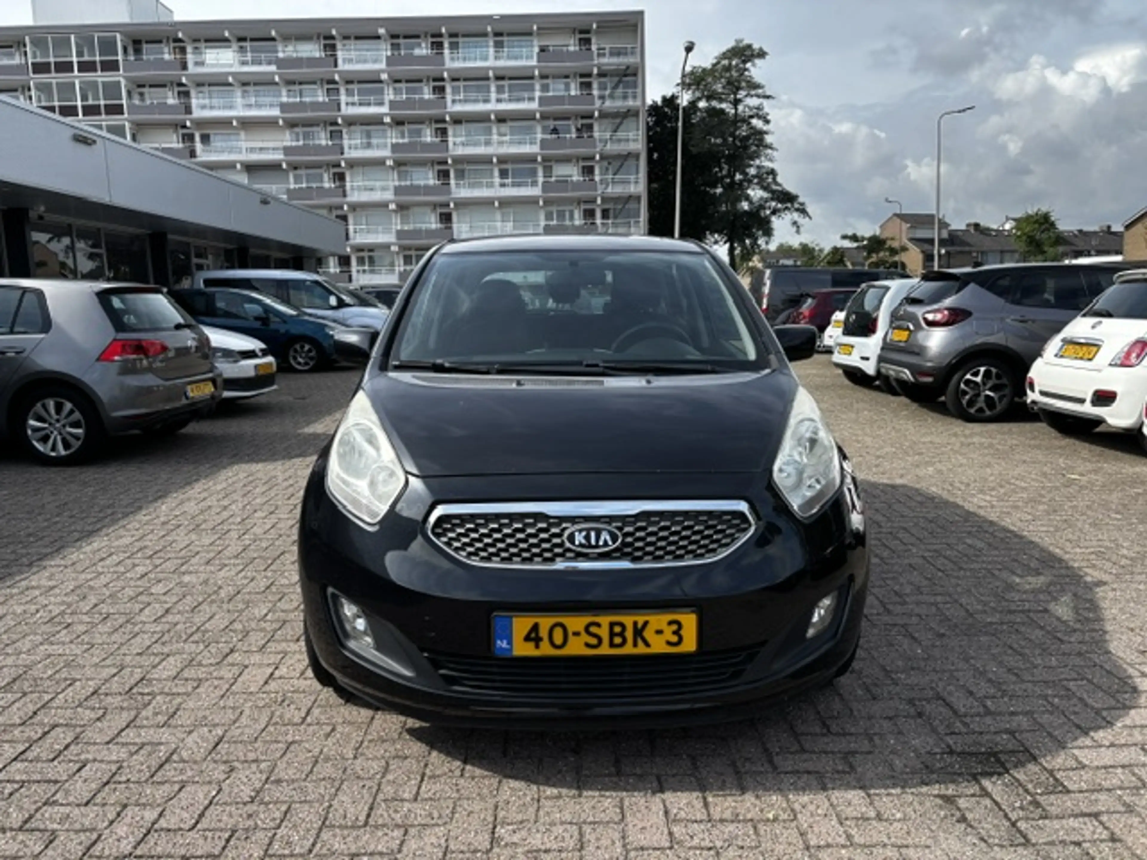 Kia Venga 1.4 CVVT Seven — photo 3